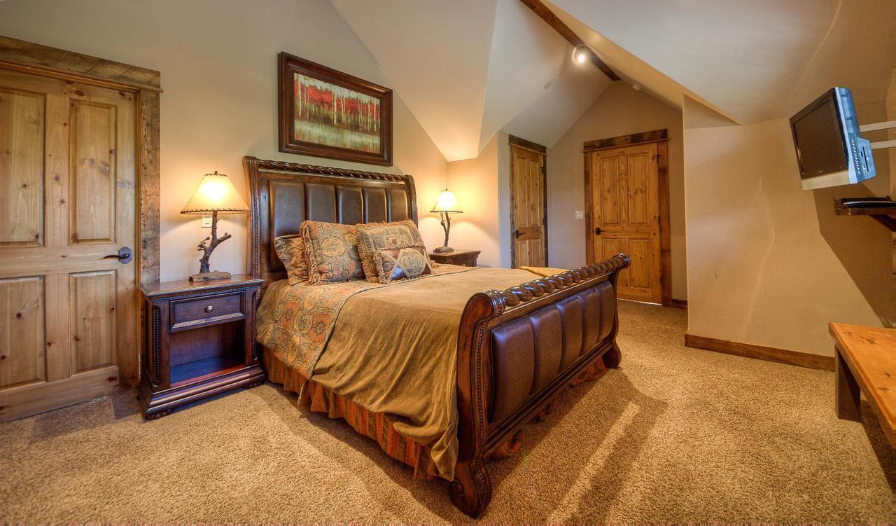 Antler Ridge Lodge Big Sky Bagian luar foto
