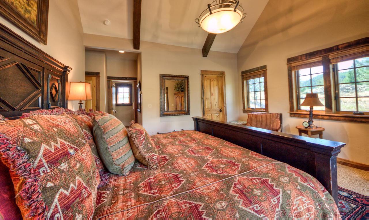 Antler Ridge Lodge Big Sky Bagian luar foto