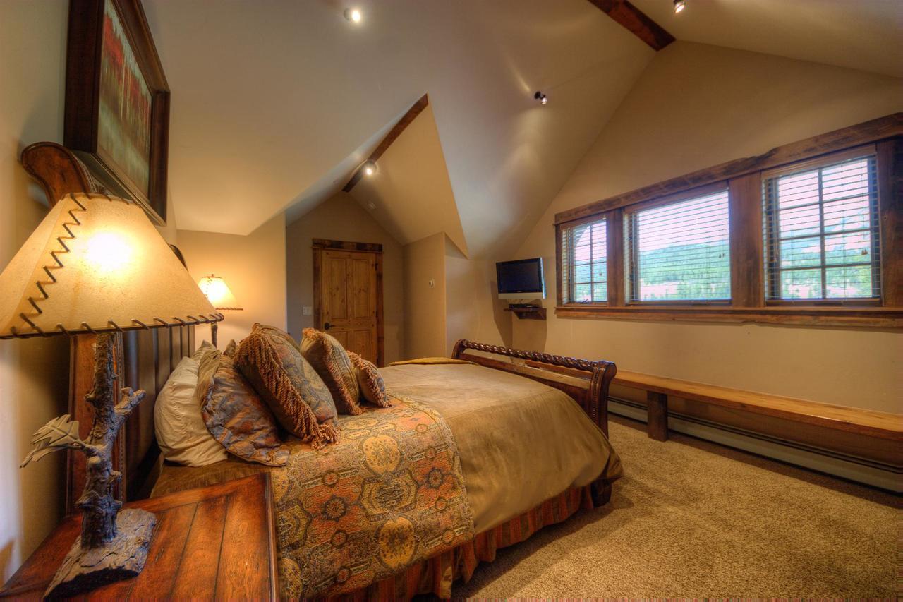 Antler Ridge Lodge Big Sky Bagian luar foto