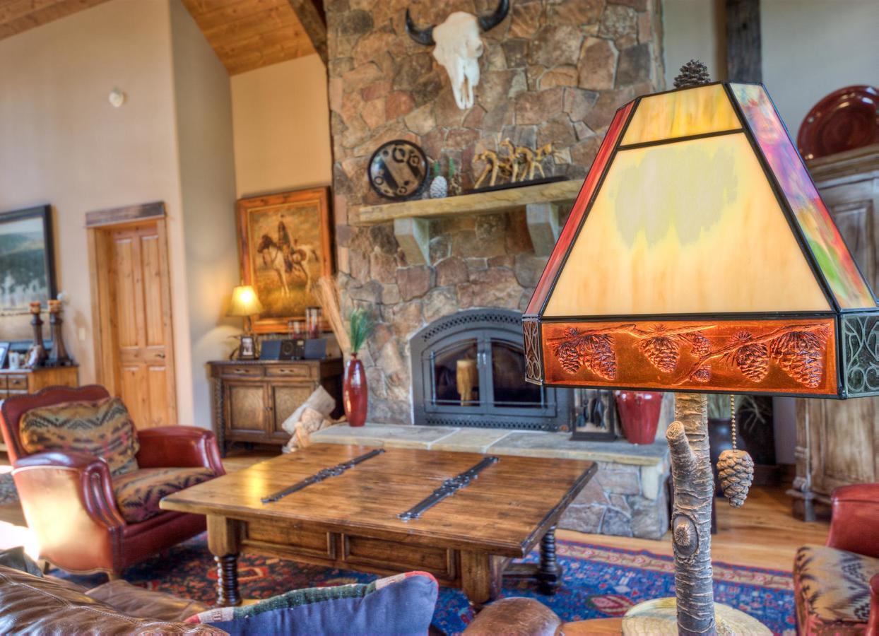 Antler Ridge Lodge Big Sky Bagian luar foto