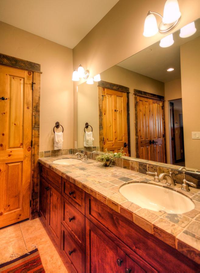 Antler Ridge Lodge Big Sky Bagian luar foto